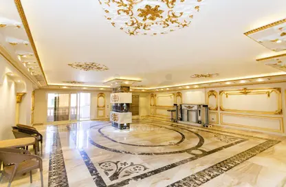 شقة - 5 غرف نوم - 4 حمامات للبيع في شارع بورسعيد - سبورتنج - حي شرق - الاسكندرية