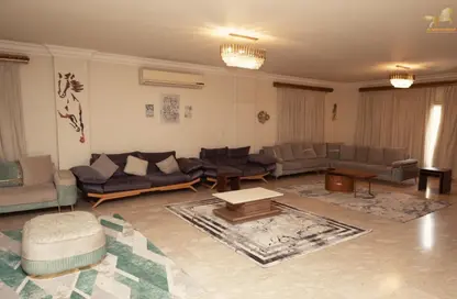 Villa - 5 Bedrooms - 4 Bathrooms for rent in Al Diplomaseen - 2nd District - Sheikh Zayed City - Giza