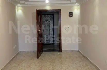 شقة - 3 غرف نوم - 2 حمامات للبيع في شارع ابو قير - سبورتنج - حي شرق - الاسكندرية