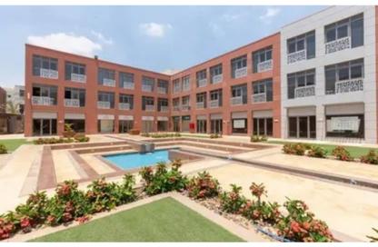 Office Space - Studio - 4 Bathrooms for rent in The Courtyard - 12th District - Sheikh Zayed City - Giza