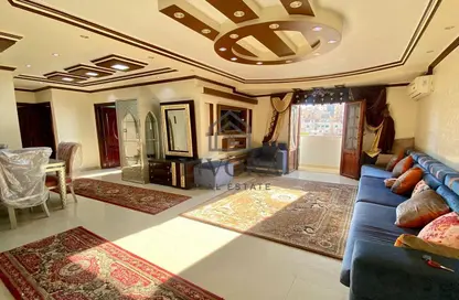 Apartment - 3 Bedrooms - 2 Bathrooms for sale in Fouad St. - Raml Station - Hay Wasat - Alexandria