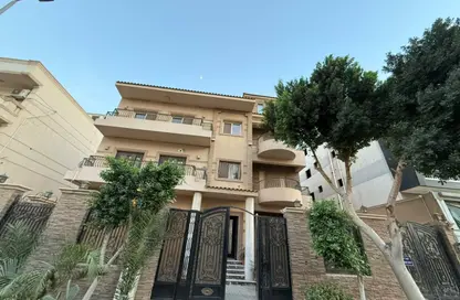 دوبلكس - 3 غرف نوم - 3 حمامات للايجار في شارع 100 - الفيروز - الحي العاشر - الشيخ زايد - الجيزة