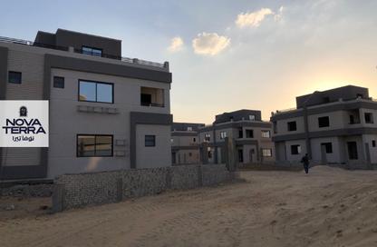 Villa - 4 Bedrooms - 5 Bathrooms for sale in Waslet Dahshur Road - Green Belt - 6 October City - Giza