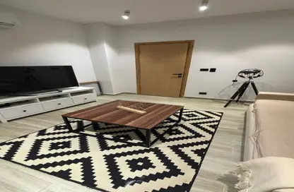 شقة - 3 غرف نوم - 3 حمامات للايجار في ذا كورت ياردز - كمبوندات الشيخ زايد - الشيخ زايد - الجيزة