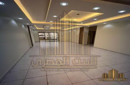 شقة - 2 غرف نوم - 1 حمام للايجار في شارع ام كلثوم - الرحاب المرحلة الثالثة - الرحاب - مدينة القاهرة الجديدة - القاهرة