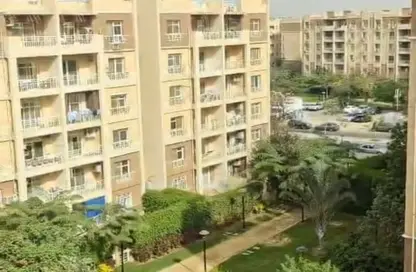 Apartment - 2 Bedrooms - 2 Bathrooms for sale in Madinaty - Cairo