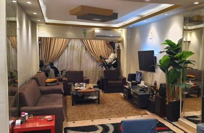 Apartment - 3 Bedrooms - 2 Bathrooms for sale in Mahmoud Ghoneim St. - 6th Zone - Nasr City - Cairo