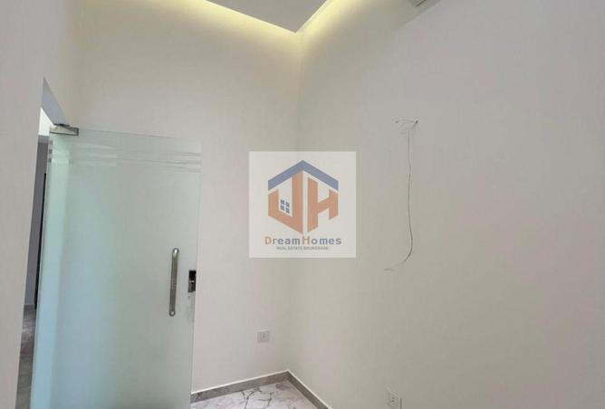 8076484 - Property Image 3