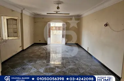 شقة - 3 غرف نوم - 2 حمامات للبيع في شارع وينجت - بولكلي - حي شرق - الاسكندرية