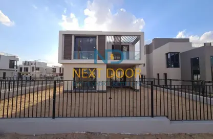 Villa - 4 Bedrooms - 4 Bathrooms for sale in Sodic East - 6th District - New Heliopolis - Cairo