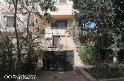 Villa - 4 Bedrooms - 3 Bathrooms for sale in 3rd District - 6 October City - Giza