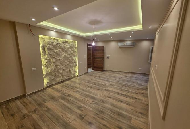 8098305 - Property Image 3