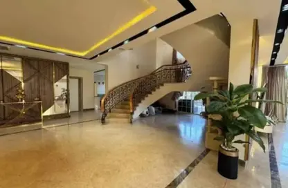 Twin House - 5 Bedrooms - 4 Bathrooms for sale in Royal City - Sheikh Zayed Compounds - Sheikh Zayed City - Giza