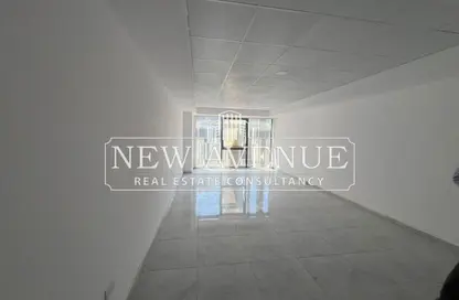 Office Space - Studio - 1 Bathroom for rent in One Golden Square Mall - The 5th Settlement - New Cairo City - Cairo