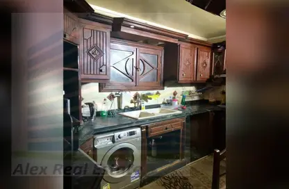 Apartment - 3 Bedrooms - 2 Bathrooms for rent in Khaleel Al Khayat Basha St. - Kafr Abdo - Roushdy - Hay Sharq - Alexandria