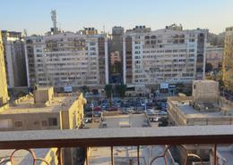 شقة - 3 غرف نوم - 2 حمامات for للبيع in شارع نجاتي سراج - المنطقة الثامنة - مدينة نصر - القاهرة