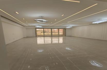 Apartment - 3 Bedrooms - 2 Bathrooms for sale in West Arabella - 5th Settlement Compounds - The 5th Settlement - New Cairo City - Cairo