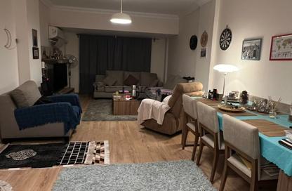 Apartment - 3 Bedrooms - 2 Bathrooms for sale in Al Gezira St. - South Investors Area - New Cairo City - Cairo