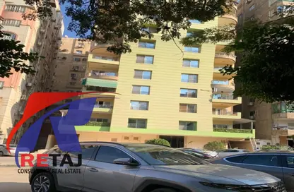 Apartment - 3 Bedrooms - 3 Bathrooms for sale in Hassan Ma'moon St. - 6th Zone - Nasr City - Cairo
