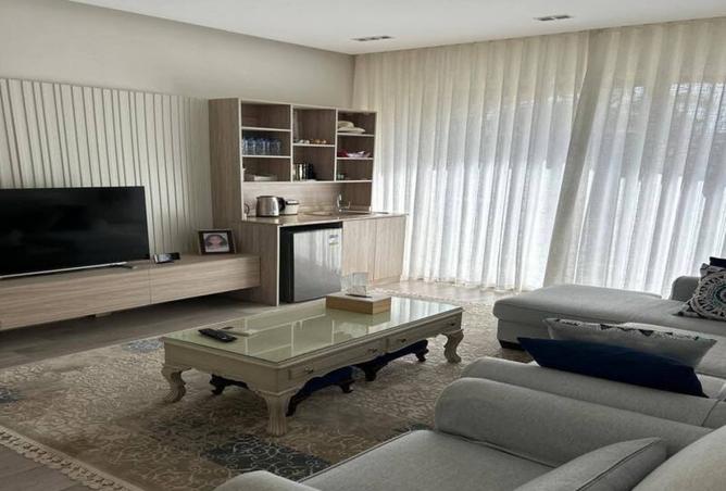 8182121 - Property Image 3