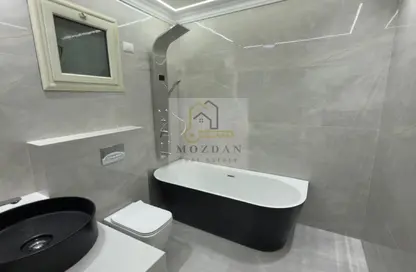 Apartment - 3 Bedrooms - 2 Bathrooms for rent in 50th Street - Zahraa El Maadi - Hay El Maadi - Cairo