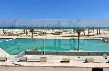 Chalet - 3 Bedrooms - 1 Bathroom for sale in Seashore - Ras Al Hekma - North Coast