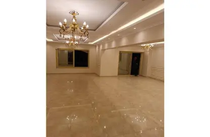 Apartment - 3 Bedrooms - 3 Bathrooms for sale in Al Falah St. - Mohandessin - Giza