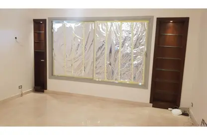 Apartment - Studio - 1 Bathroom for rent in Palm Hills Village Gate - South Investors Area - New Cairo City - Cairo