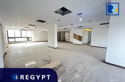 Half Floor - Studio - 3 Bathrooms for rent in Street 254 - Degla - Hay El Maadi - Cairo