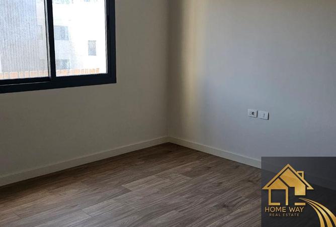 8306646 - Property Image 3