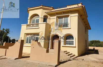Villa - 3 Bedrooms - 5 Bathrooms for sale in Hyde Park - New Cairo City - Cairo