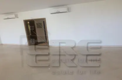 (بنتهاوس  (روف - 4 غرف نوم - 3 حمامات للايجار في فورتين جولف ريزيدنس - اب تاون كايرو - المقطم - القاهرة