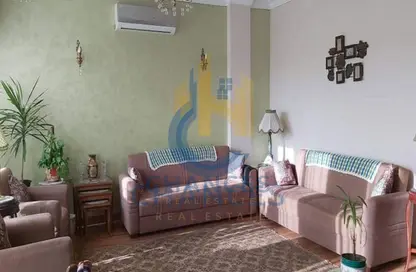 Roof - 3 Bedrooms - 2 Bathrooms for sale in East The Academy - New Cairo City - Cairo
