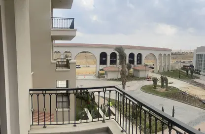Apartment - 3 Bedrooms - 3 Bathrooms for sale in Village West - Sheikh Zayed Compounds - Sheikh Zayed City - Giza
