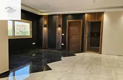 شقة - 4 غرف نوم - 3 حمامات للايجار في المستثمرين الجنوبية - مدينة القاهرة الجديدة - القاهرة