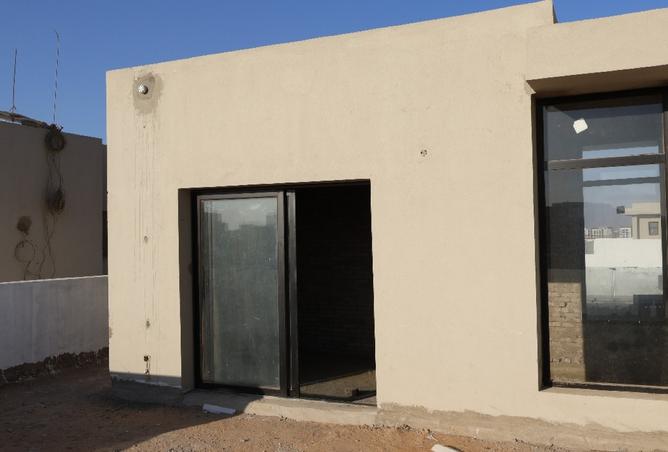 8211713 - Property Image 3