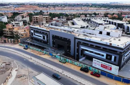 محل تجاري - استوديو - 4 حمامات للبيع في لايف فيو - كمبوندات الشروق - مدينة الشروق - القاهرة