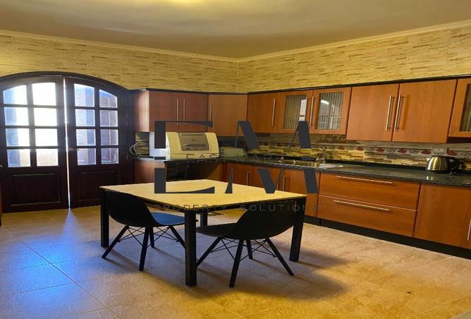 7992610 - Property Image 3
