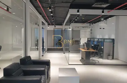 مكتب عمل جماعي - استوديو - 2 حمامات للايجار في شارع التسعين الشمالي - التجمع الخامس - مدينة القاهرة الجديدة - القاهرة