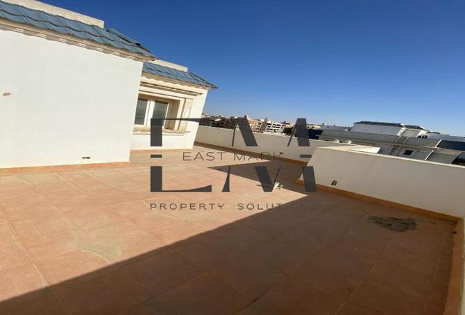 8065422 - Property Image 2