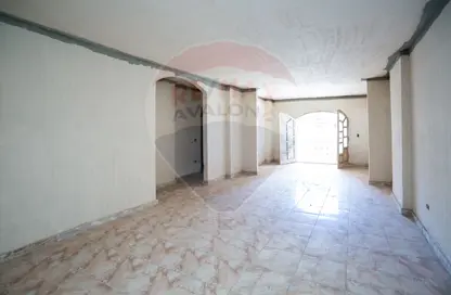 Apartment - 2 Bedrooms - 1 Bathroom for sale in Moharam Bek - Hay Wasat - Alexandria