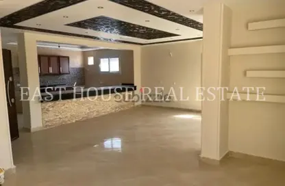 Apartment - 2 Bedrooms - 2 Bathrooms for rent in Area C - Ganoob El Acadimia - New Cairo City - Cairo