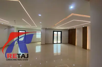 شقة - 3 غرف نوم - 3 حمامات للبيع في طريق النصر - المنطقة الأولى - مدينة نصر - القاهرة