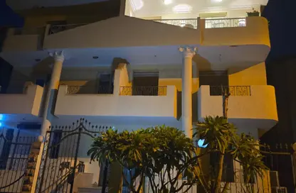 Apartment - 3 Bedrooms - 2 Bathrooms for sale in 1st Neighborhood - 1st District East - Shorouk City - Cairo