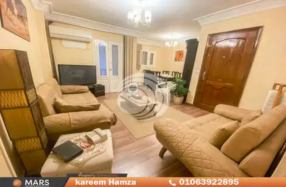 Apartment - 2 Bedrooms - 1 Bathroom for sale in Al Fayoumy St. - Bolkly - Hay Sharq - Alexandria
