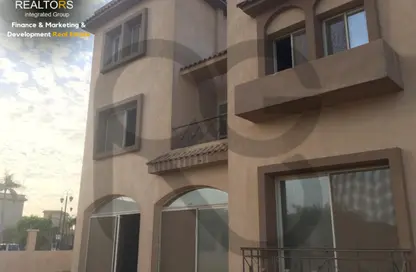 Villa - 6 Bedrooms - 7 Bathrooms for sale in Rayhana Compound - Al Wahat Road - 6 October City - Giza