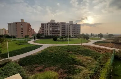 شقة - 3 غرف نوم - 3 حمامات للايجار في مدينة وصال - كمبوندات الشروق - مدينة الشروق - القاهرة