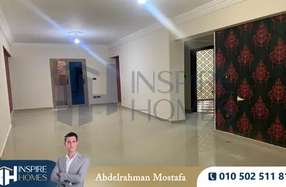 Apartment - 2 Bedrooms - 1 Bathroom for sale in Fleming - Hay Sharq - Alexandria Apartment - 2 Bedrooms - 1 Bathroom for sale in Fleming - Hay Sharq - Alexandria