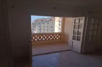 شقة - 3 غرف نوم - 1 حمام للبيع في شارع على هيبة - سيدي بشر - حي اول المنتزة - الاسكندرية