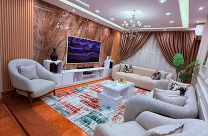 Apartment - 3 Bedrooms - 1 Bathroom for sale in Al Nasr Road - El Estad - Nasr City - Cairo